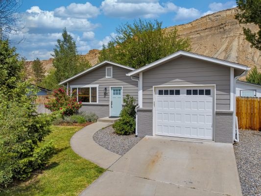 Front of House at 520 Rosa Street